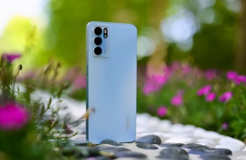 論顏值從來沒輸過，OPPO Reno6外觀亮眼，夏日晴海配色絕了