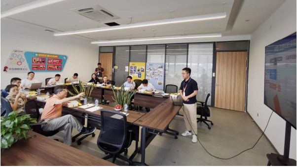 做最好的AI+RPA廠商丨中國工程院院士陳純、浙大馮雁博士調研實在智能