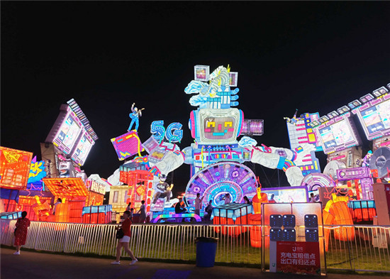 街電共享充電寶入駐自貢·中華彩燈大世界，全場(chǎng)續(xù)航光影奇幻之旅