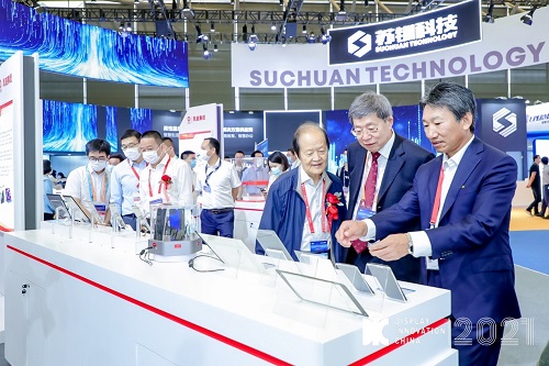 DIC 2021 顯示技術(shù)及應(yīng)用創(chuàng)新展在滬啟幕！DIC AWARD獎項揭曉，這些顯示企業(yè)摘得桂冠！