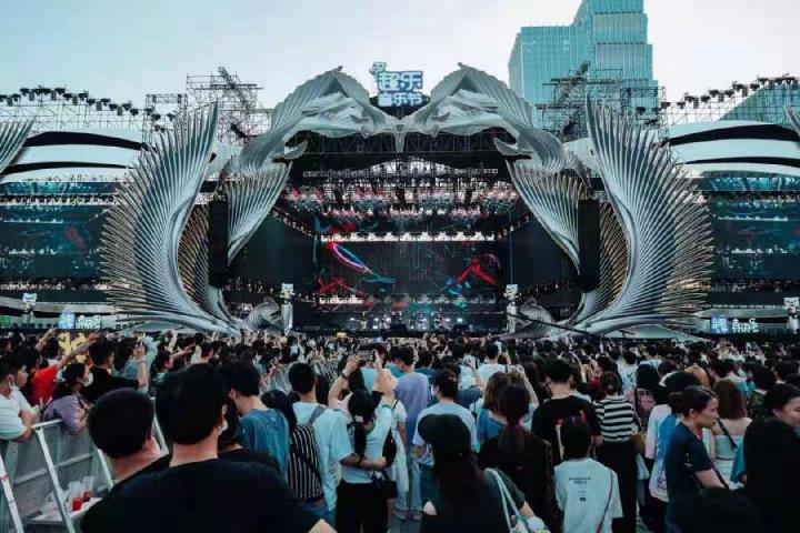 超樂音樂節(jié)成都歡樂開ZAO 真快樂&愛奇藝聯袂“ZAO”狂歡