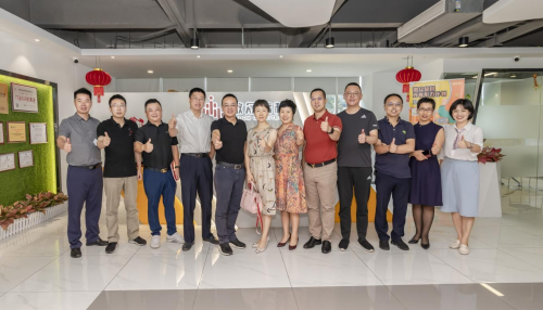 深商聯合會攜深商企業(yè)家走訪微眾信科
