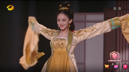 “抖音新潮好物夜”古力娜扎蜀錦裙國(guó)風(fēng)舞絕了！背后非遺技藝曝光