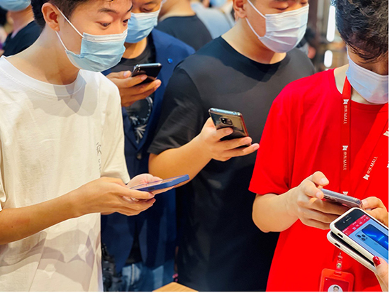iPhone 13十一長(zhǎng)假再次迎來搶購(gòu)潮 西安京東MALL買現(xiàn)貨不用等