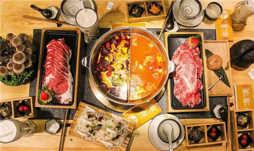 呷哺呷哺、湊湊“十一”雙突破 火鍋消費(fèi)熱潮再起
