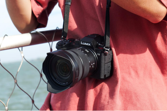 松下LUMIX S5掛機頭？當然是LUMIX S 20-60mm