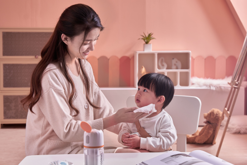 一鍵自制，0添加！七彩叮當(dāng)智能濕巾機(jī)新品首發(fā)，瞄準(zhǔn)母嬰人群，開啟濕巾新革命！