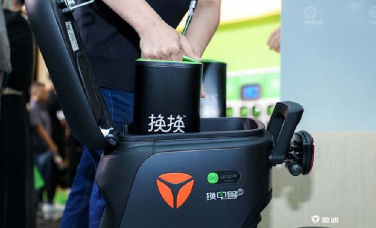 雅迪電動車推出新品，不需充電只換電，續(xù)航130，3499起，很適合跑外賣