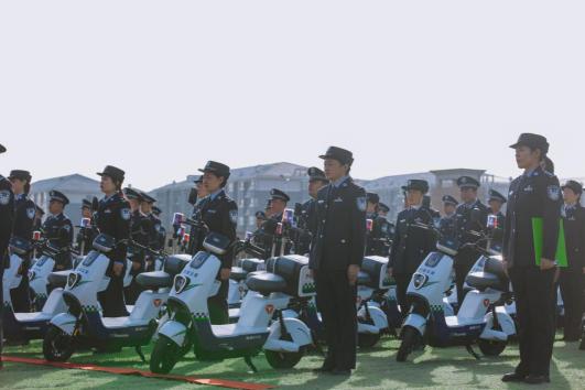 換上新裝備，執(zhí)勤更高效，雅迪電動(dòng)車助力六安市平安建設(shè)