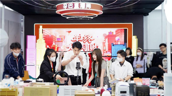從辛巴的用戶思維，看雙重維度下的直播電商運營方法