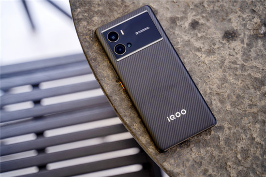 鎖定3月17日！倍輕松×iQOO 跨品聯(lián)合，超多福利等你來