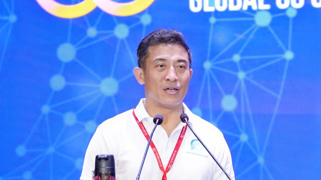 香港科技大學集成電路設計中心主任、香港科技大學-高通聯合創(chuàng)新及研究實驗室主任、光學無線實驗室主任 俞捷