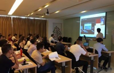 云開科技：《這塊屏幕可能會改變命運》，也能改變企業(yè)培訓(xùn)！
