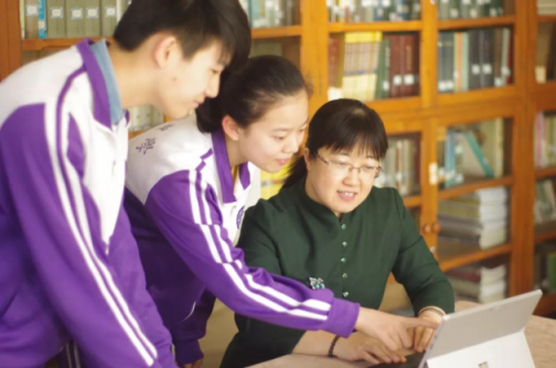 一起中學(xué)APP融入課程全體系，教育信息化激發(fā)學(xué)生興趣