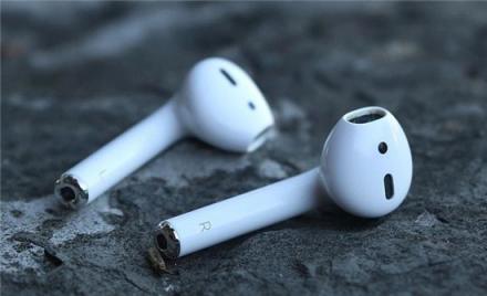 2018年度真無線藍牙耳機為何只推薦這兩款？除了 AirPods，還有它。