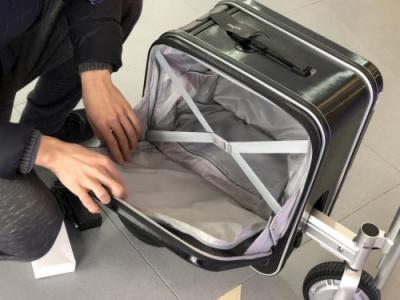 賣到斷貨的黑科技智能騎行旅行箱終于入手了！