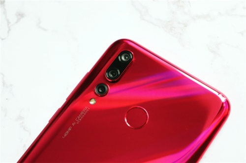 突破局限，華為nova4為你記錄更廣闊世界