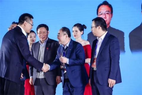 深耕建筑軟件領(lǐng)域20年，廣聯(lián)達(dá)榮膺中國軟件行業(yè)四項(xiàng)大獎