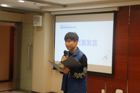 載行囊而來(lái)，滿(mǎn)載而歸