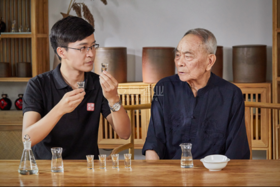 支云酒業(yè)受邀亮相紐約時(shí)代廣場(chǎng)，向全球華人拜年