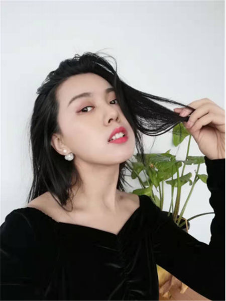 打造高顏值自拍神器，華為nove 4e或成年輕人手機(jī)時(shí)尚新標(biāo)桿