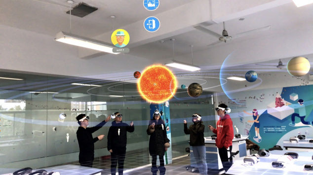 國內(nèi)首創(chuàng)！影創(chuàng)科技攜手建平中學(xué)打造K12混合現(xiàn)實全息教室