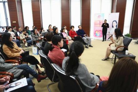 聚優(yōu)財聯(lián)合明珠電視，圓滿舉辦女性公益講座！