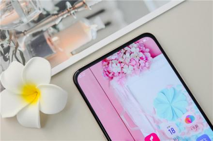 vivo X27憑實(shí)力說話，五個(gè)理由說服你，你和網(wǎng)紅就差一臺它