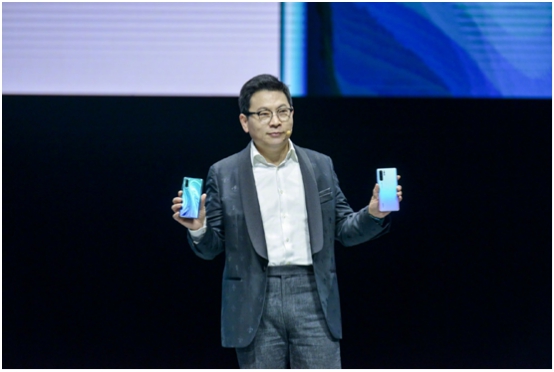 HUAWEI P30系列國(guó)內(nèi)發(fā)布，兩大功能讓你出行無憂