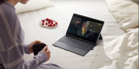 不期而遇的旅途四月，全新HUAWEI MateBook E與你全時連接