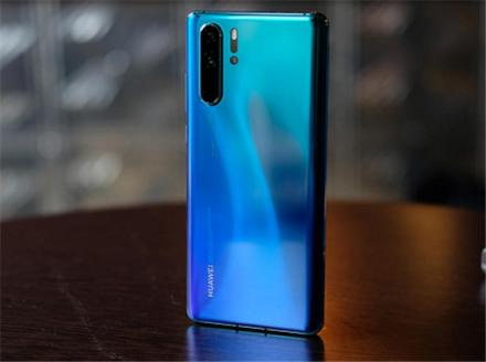 英國(guó)頂尖科技媒體Stuff測(cè)評(píng)華為P30 Pro，打出5星滿(mǎn)分！
