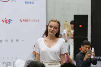 vipJr聯(lián)手風(fēng)速BuddyPhones，幫助孩子實現(xiàn)全面發(fā)展