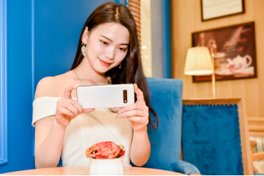 拍攝上三星Galaxy S10與華為P30孰強(qiáng)孰弱，比比就知道