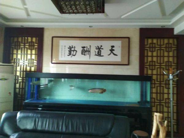 這些客廳裝飾畫，提升品位不說，還能凸顯文化韻味