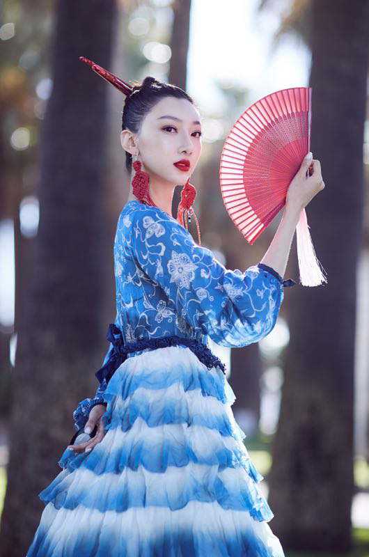 小仙女吳茉彤亮相戛納電影節(jié)，演繹中國風(fēng)