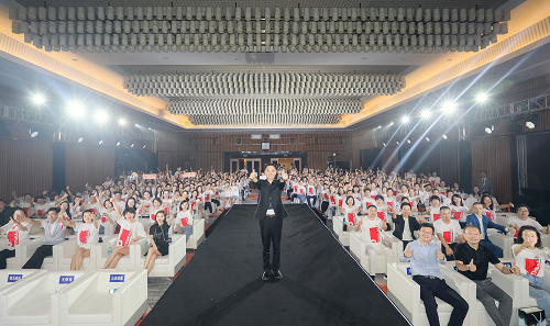 倪萍、王江寧出席天一美膳·飽倍兒2019新品發(fā)布會，星光熠熠眾星璀璨