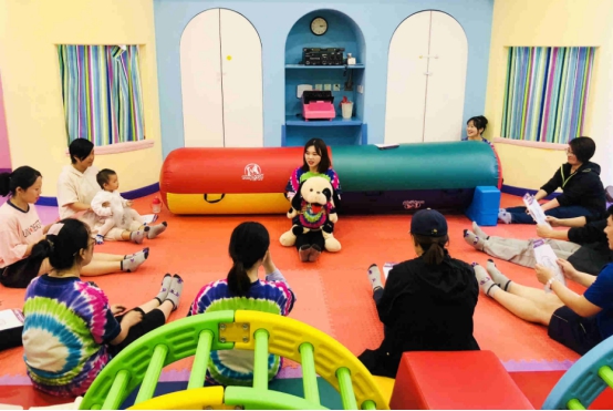 在線早教、傳統(tǒng)早教大PK：帶寶寶去悅寶園，僅僅是讓孩子學習嗎?