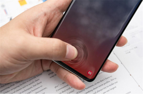 三星Galaxy S10系列新配色煙波藍活力登場，購機還有多重好禮