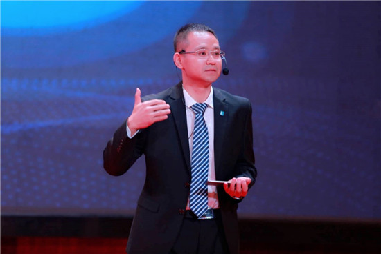 藍(lán)凌全新管理中臺，全方位賦能企業(yè)數(shù)字化轉(zhuǎn)型