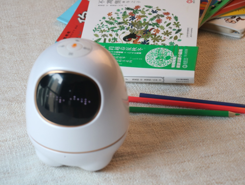 智能機器人哪個品牌好？科大訊飛阿爾法蛋·S一個暑假讓孩子能和外國人交流