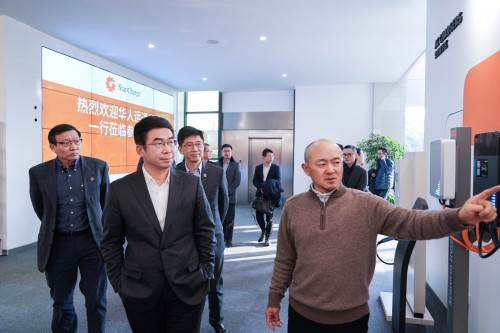 華人運通攜手國家電網(wǎng)、特來電、星星充電 構(gòu)建智慧城市分布式能源網(wǎng)