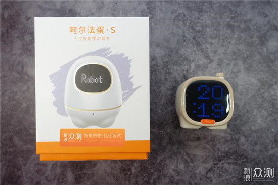 選兒童機(jī)器人別只看外觀 語音識別和內(nèi)容資源是重點