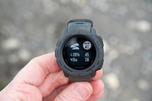 夏天跑步常出意外？Garmin Instinct教你如何保命