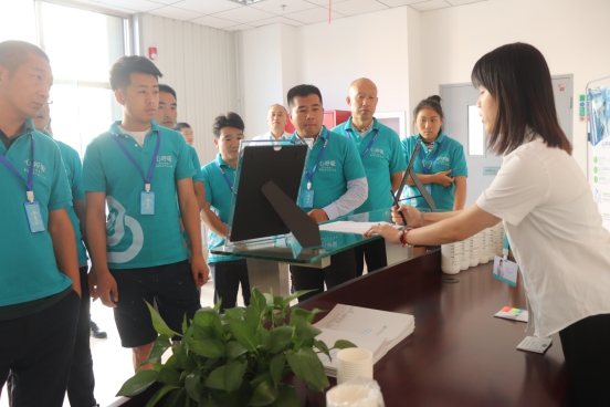 心呼吸除甲醛研發(fā)中心開放日 零距離感受國人環(huán)?？萍紝嵙?/></p><p align=