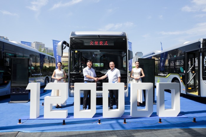 第120000臺交付，宇通新能源客車引領(lǐng)行業(yè)邁向新高度！發(fā)布高端公交新標準