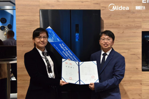 聯合國、中國農業(yè)部官員權威見證 美的微晶冰箱冰水同框2.0挑戰(zhàn)引爆德國IFA展