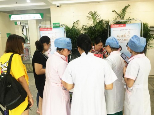 用愛托起早產(chǎn)兒新生翅膀！公益之路，健合與你同行
