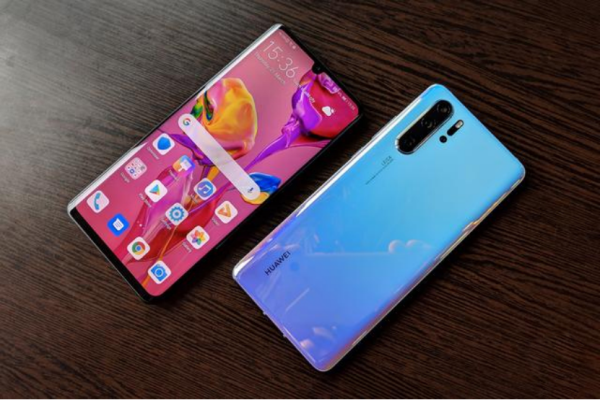 華為P30怎么樣好不好？定位相近，OPPO Reno棋高一著？