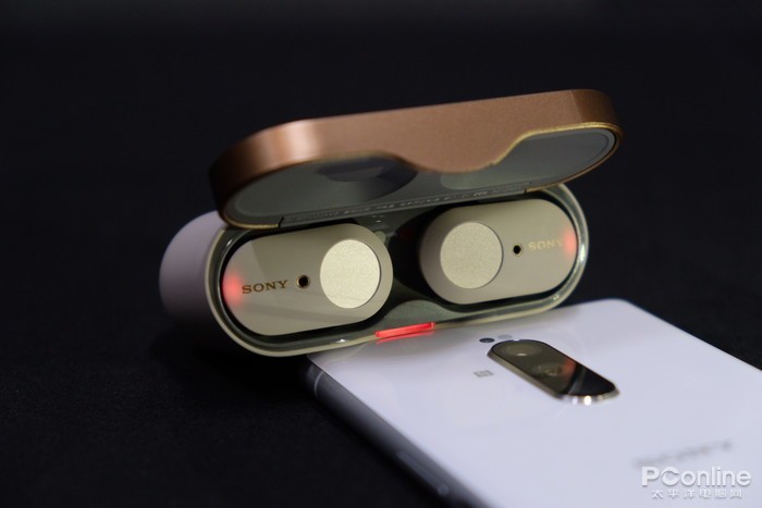 只知道一個(gè)AirPods？最好用的各類真無線耳機(jī)盤點(diǎn)