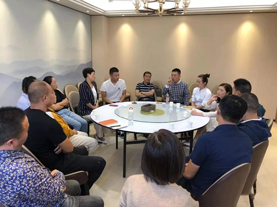 七彩虹水養(yǎng)護(hù)全國秋季實(shí)戰(zhàn)訓(xùn)練圓滿完成